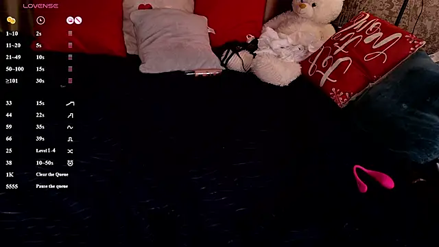 FreyaRaya online show from 04/11/26, 07:45