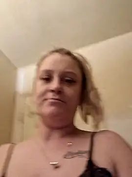 jgodbout2011 online show from 04/08/26, 05:29