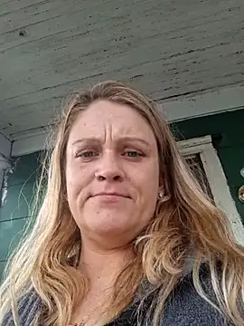 jgodbout2011 online show from 04/12/26, 10:26