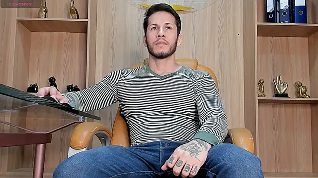 Snapshot of George_Diesell chatting on 05/23/26, 04:29 George Diesell online show from 05/23/26, 04:29