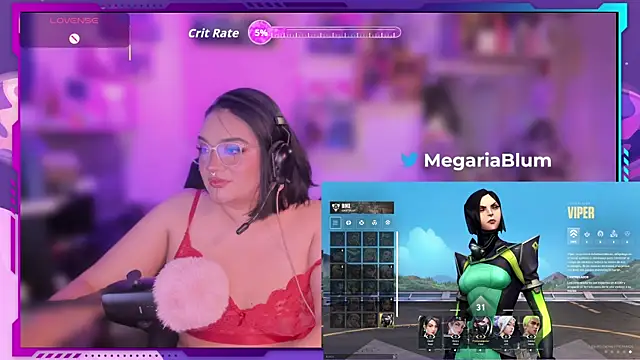 Snapshot of MegariaB chatting on 12/16/25, 04:39 MegariaB online show from 12/16/25, 04:39