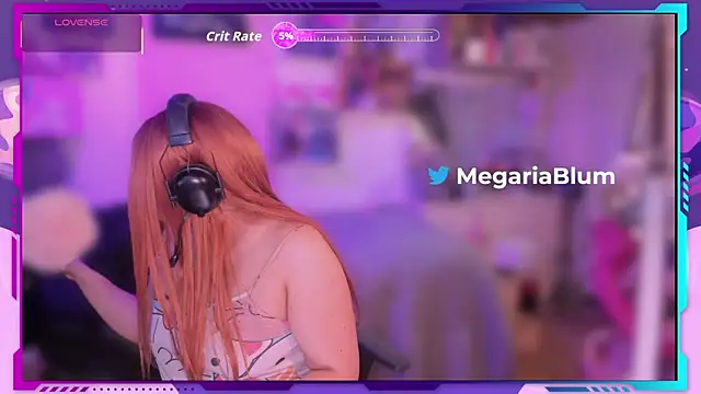 Snapshot of MegariaB chatting on 12/18/25, 04:18 MegariaB online show from 12/18/25, 04:18