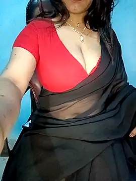 Snapshot of Dayna-36 chatting on 02/26/25, 04:03 Dayna-36 online show from 02/26/25, 04:03