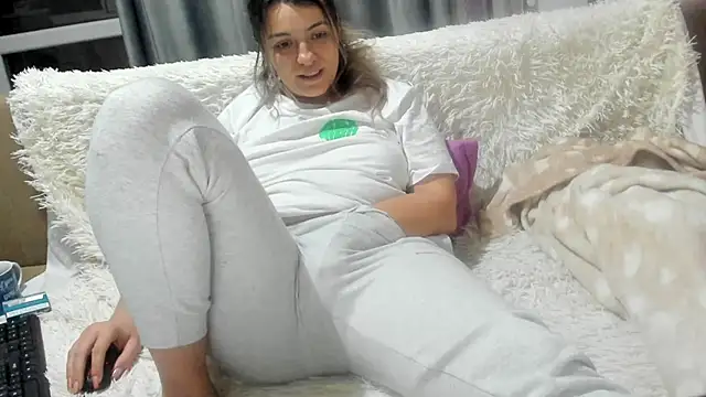 Dyana Kaylinn online show from 01/11/25, 04:48