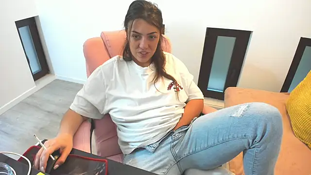 Dyana Kaylinn online show from 11/16/25, 05:35