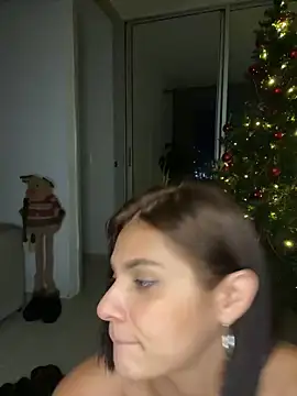 Susi bell online show from 12/04/24, 02:42