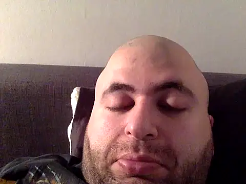 Snapshot of hairychuby chatting on 02/24/26, 05:05 hairychuby online show from 02/24/26, 05:05