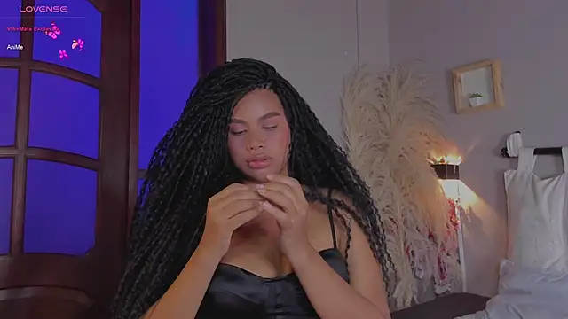 nayah   online show from 01/17/25, 11:07