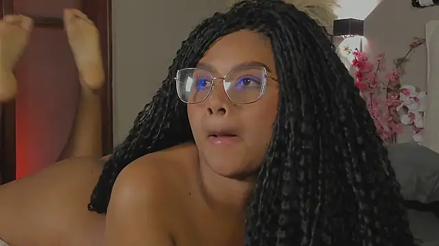 nayah   online show from 02/13/25, 10:43