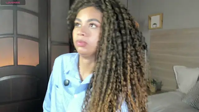 nayah   online show from 02/28/26, 07:59