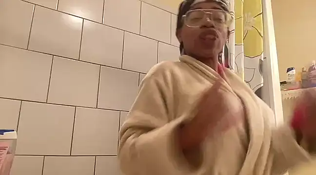 MommyConfident online show from 01/08/25, 12:28