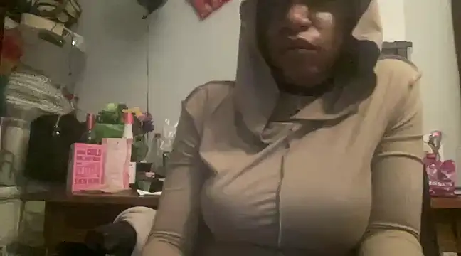 MommyConfident online show from 02/18/25, 04:48