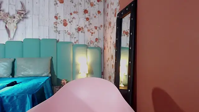 Snapshot of Alison_Simmons chatting on 12/28/24, 06:50 Alison Simmons online show from 12/28/24, 06:50