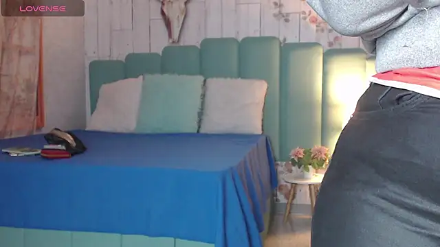 Snapshot of Alison_Simmons chatting on 02/03/25, 11:20 Alison Simmons online show from 02/03/25, 11:20