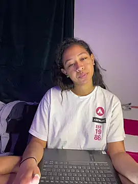 VanessaBling online show from 12/27/24, 01:11