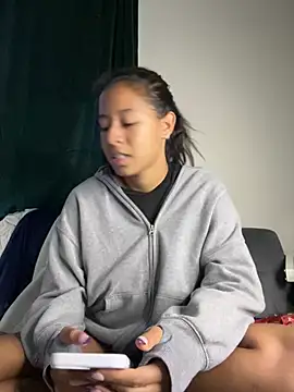 VanessaBling online show from 01/06/25, 04:13