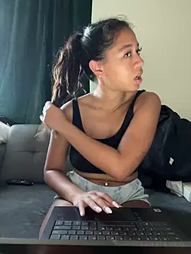 VanessaBling online show from 01/18/25, 04:10