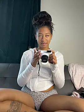 VanessaBling online show from 01/26/25, 03:47