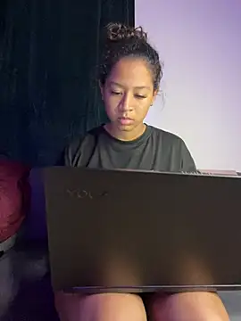 VanessaBling online show from 02/08/25, 02:36