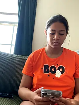 VanessaBling online show from 10/11/25, 03:10