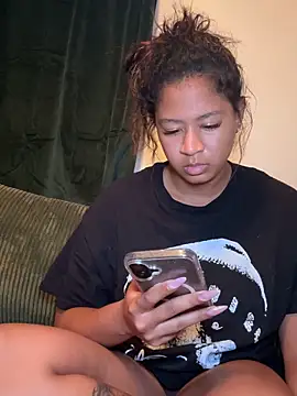 VanessaBling online show from 11/18/25, 01:44