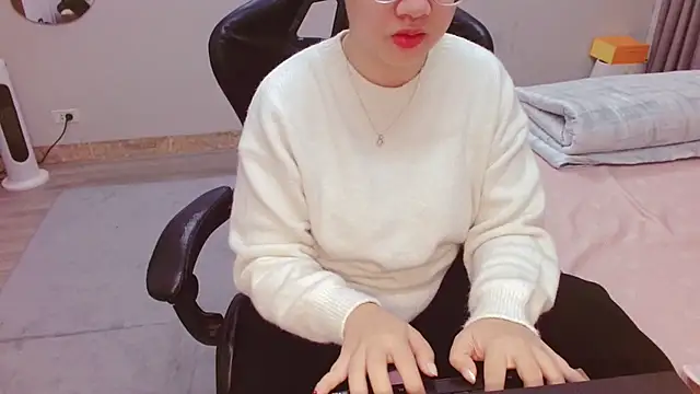 Alisa Hotfeeling online show from 02/19/25, 02:01