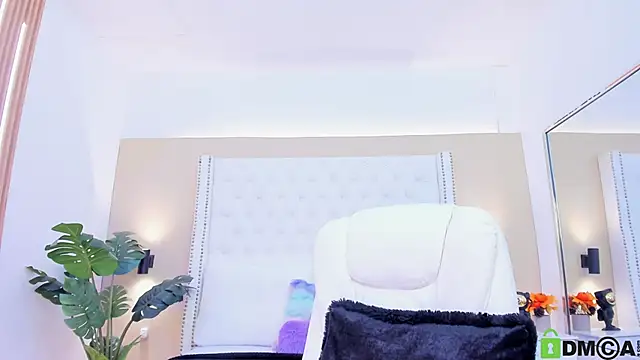 celeste wayne online show from 11/17/25, 02:01