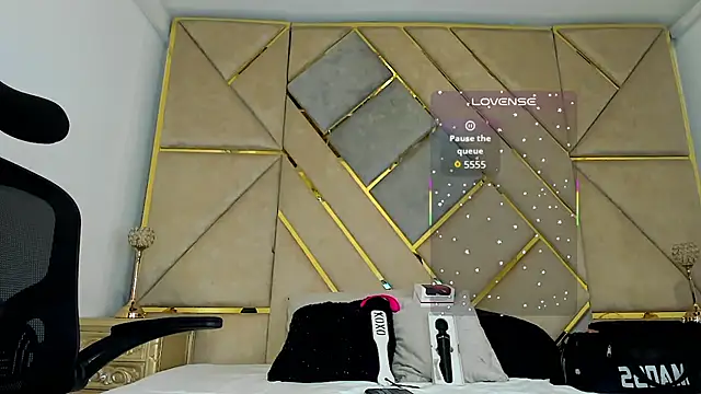 AmberAdams  online show from 09/30/25, 04:12