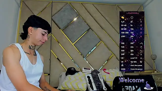 AmberAdams  online show from 11/04/25, 02:38