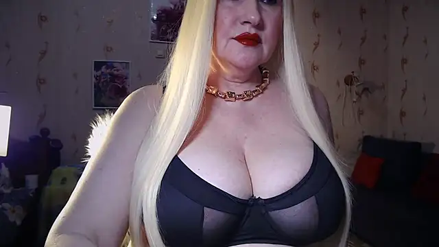 Renezlice online show from 09/15/25, 06:52