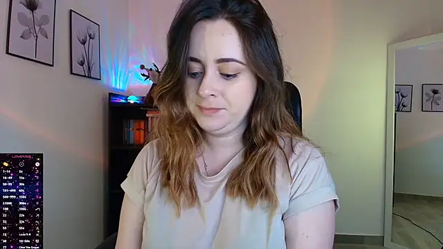 Snapshot of miss_seline chatting on 12/14/25, 10:47 miss seline online show from 12/14/25, 10:47