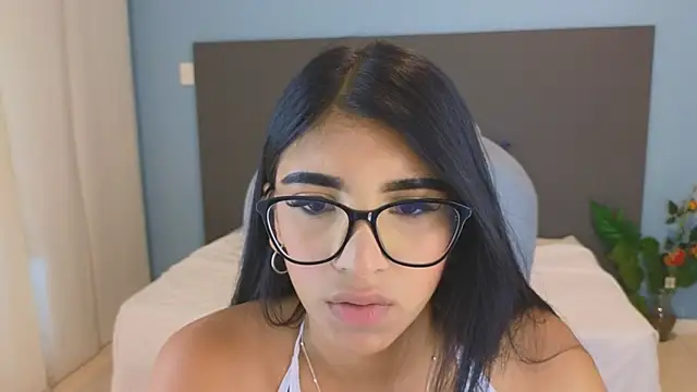 maiaa ruiz online show from 10/23/25, 03:00