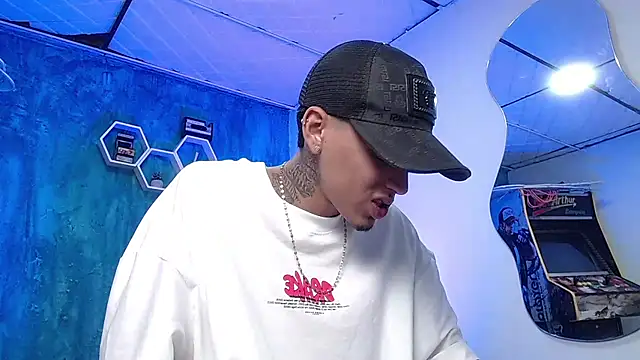 Liam lee online show from 12/09/24, 04:37