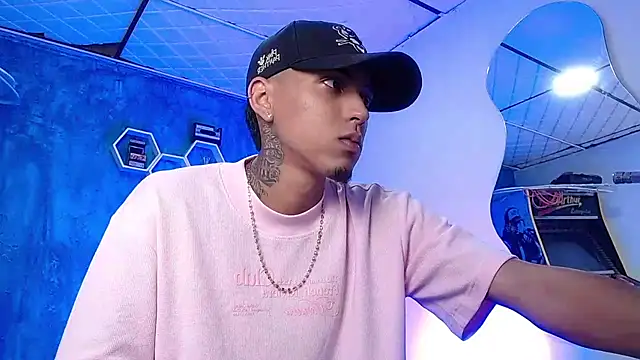 Liam lee online show from 12/26/24, 04:14