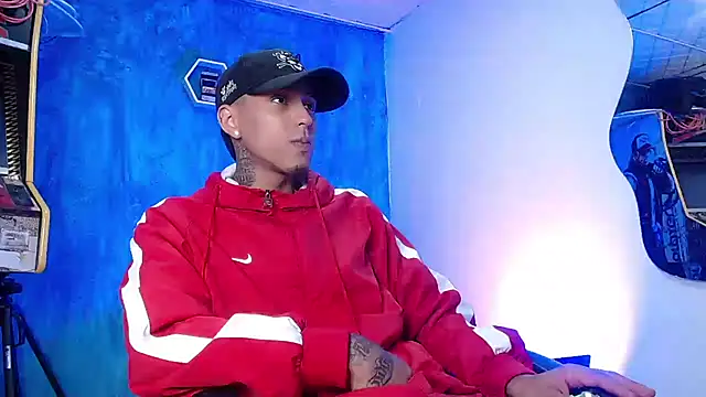 Liam lee online show from 01/04/25, 01:10