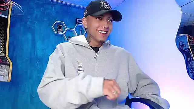 Liam lee online show from 01/17/25, 01:03