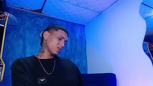 Liam lee online show from 02/06/25, 04:03