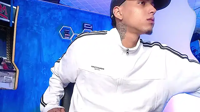 Liam lee online show from 02/13/25, 01:26