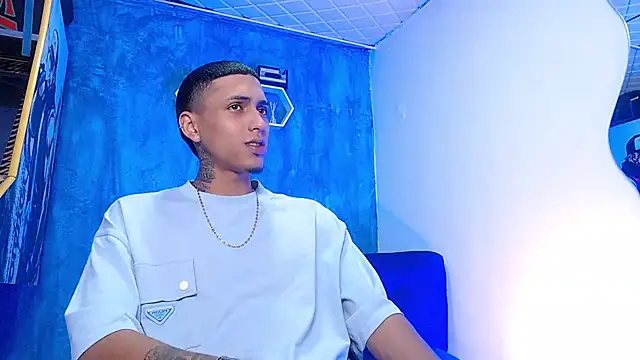 Liam lee online show from 02/25/25, 01:17