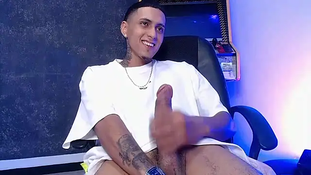 Liam lee online show from 03/01/25, 04:22