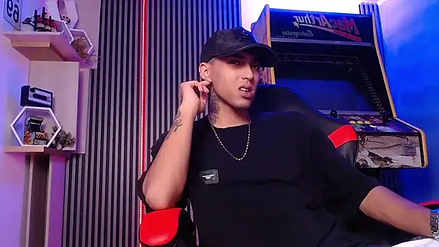 Liam lee online show from 03/15/25, 01:07