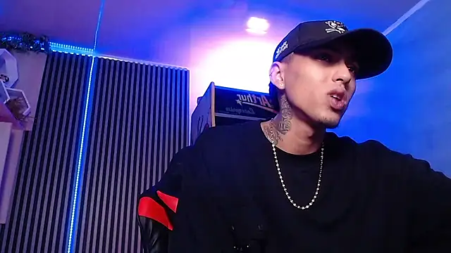 Liam lee online show from 03/17/25, 01:29