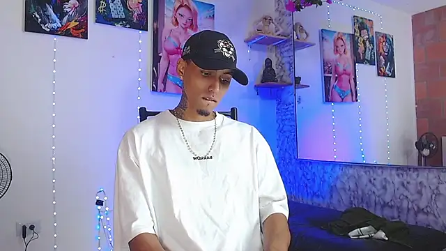 Liam lee online show from 10/19/25, 02:29