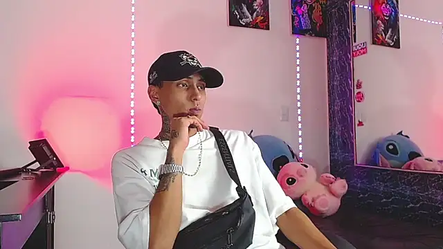 Liam lee online show from 11/13/25, 07:46