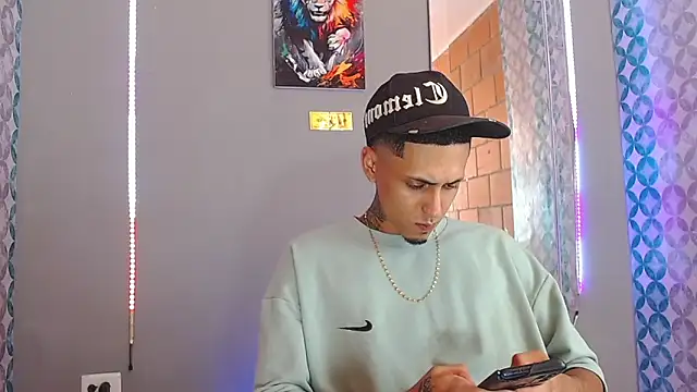 Liam lee online show from 05/07/26, 08:47