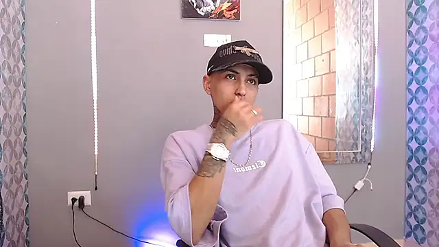 Liam lee online show from 05/09/26, 08:47