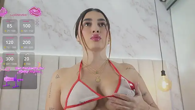 Snapshot of Annyy_Rosse chatting on 12/01/25, 06:18 Annyy Rosse online show from 12/01/25, 06:18