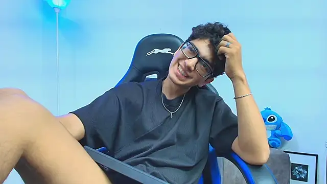 TylerWhite  online show from 09/12/25, 04:12