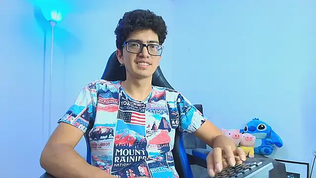 TylerWhite  online show from 09/19/25, 06:15