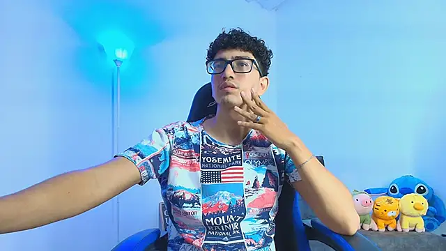 TylerWhite  online show from 10/14/25, 07:58